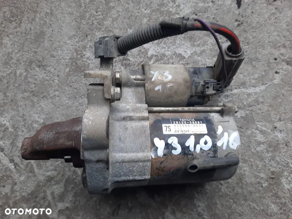 ROZRUSZNIK YARIS III LIFT 1.0 28100-0Q081