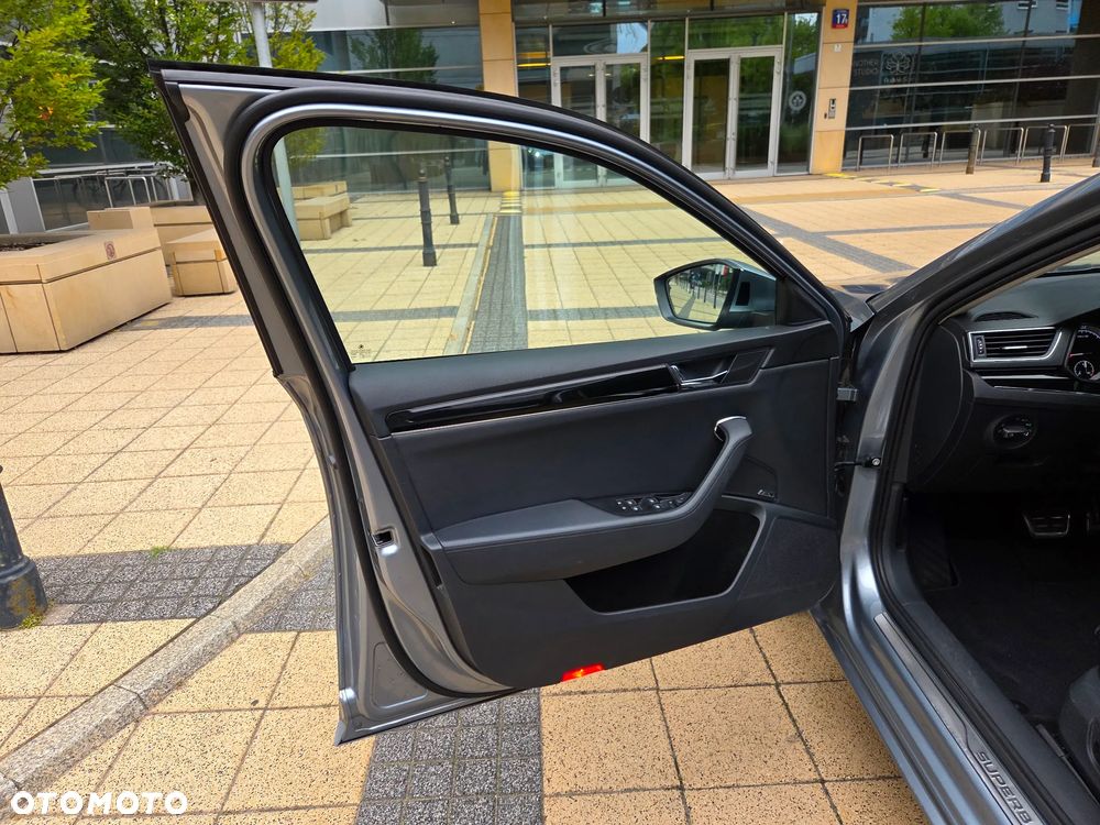 Skoda Superb 2.0 TDI SCR L&K DSG - 10