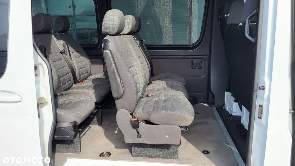 Mercedes-Benz Sprinter 907.221 - 12