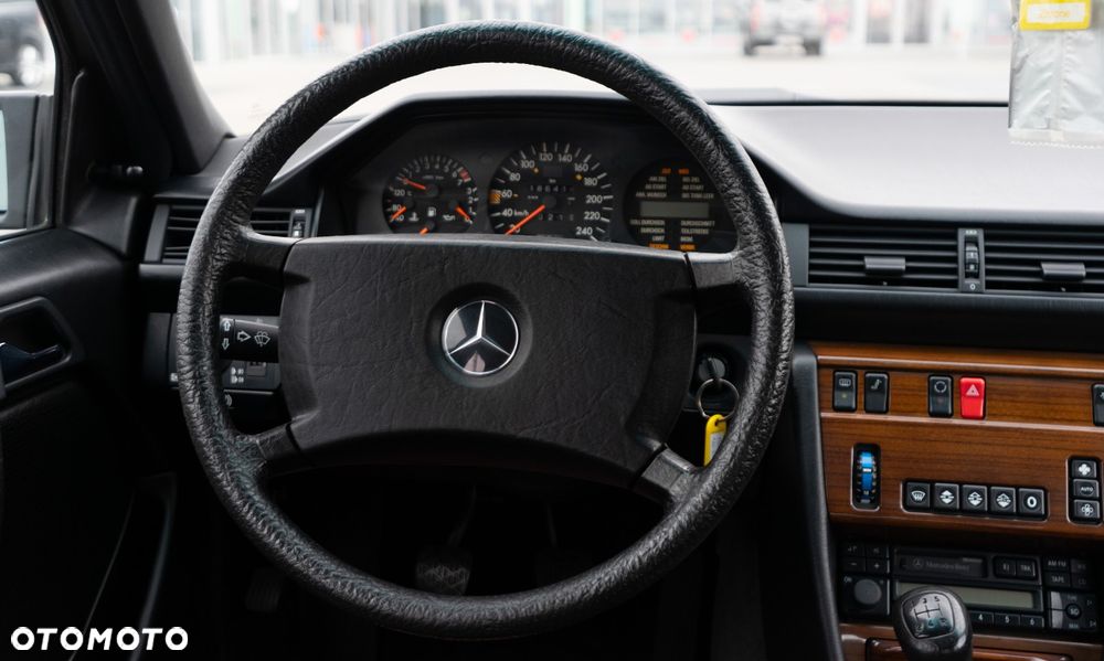 Mercedes-Benz Klasa E - 10