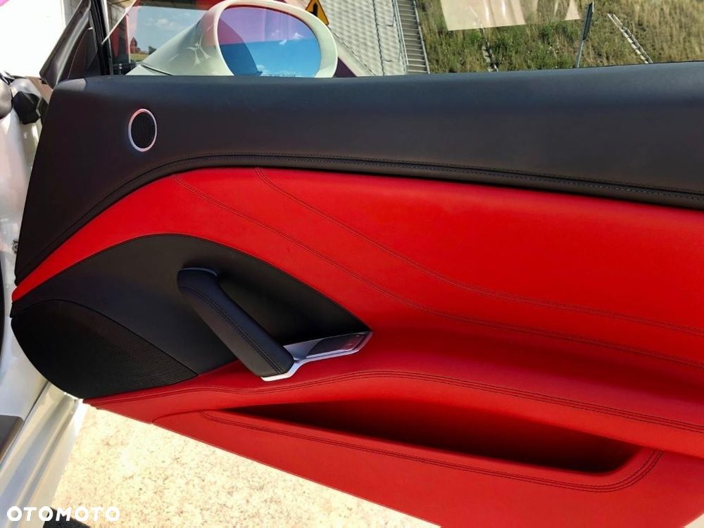 Ferrari California T - 26