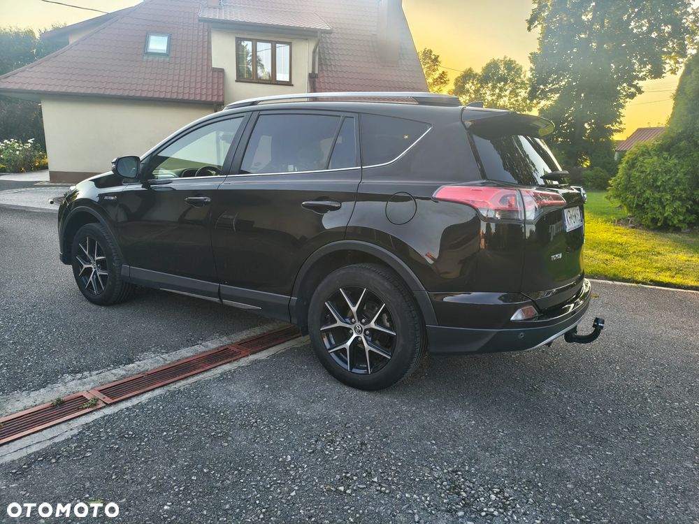 Toyota RAV4 Hybrid Premium 4x4 - 5