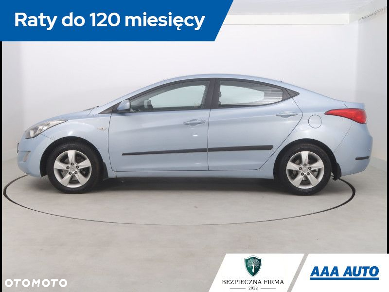 Hyundai Elantra - 3