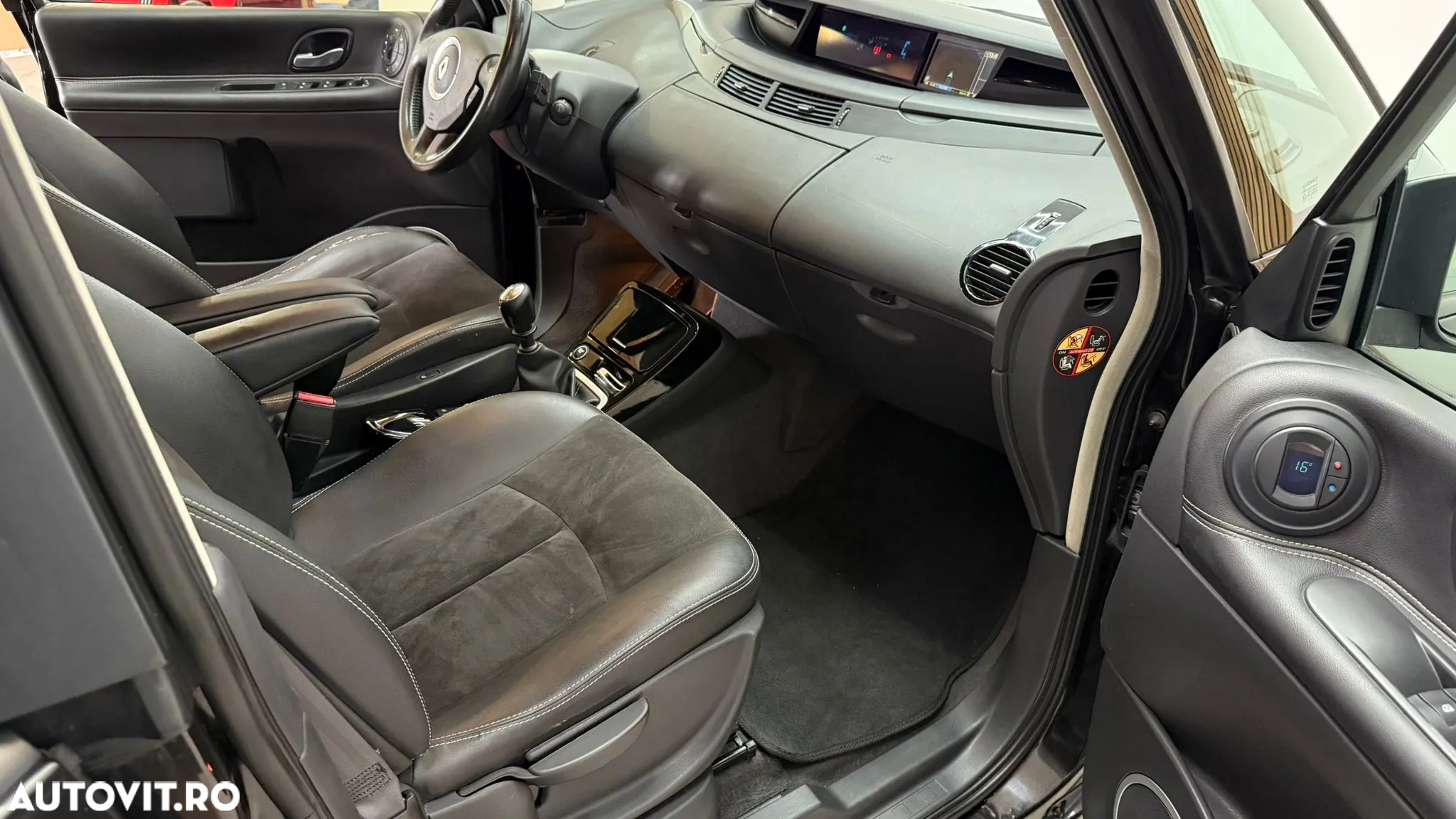 Renault Espace 2.0 dCi FAP Dynamique - 8