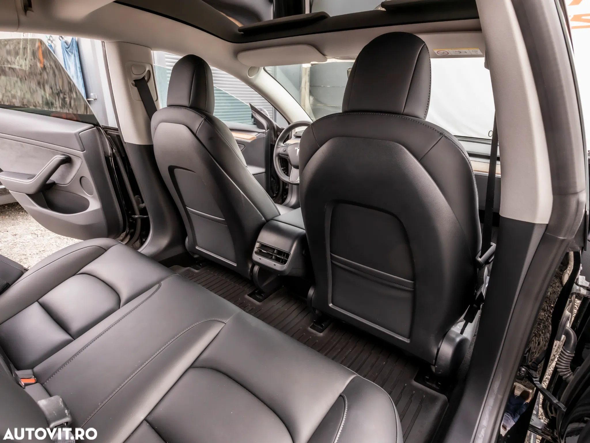Tesla Model 3 Long Range - 15