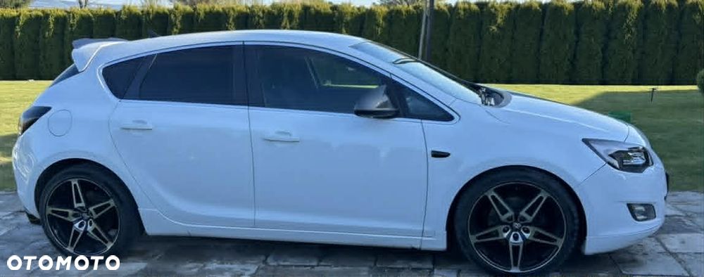 Opel Astra 1.6 Turbo Innovation - 3