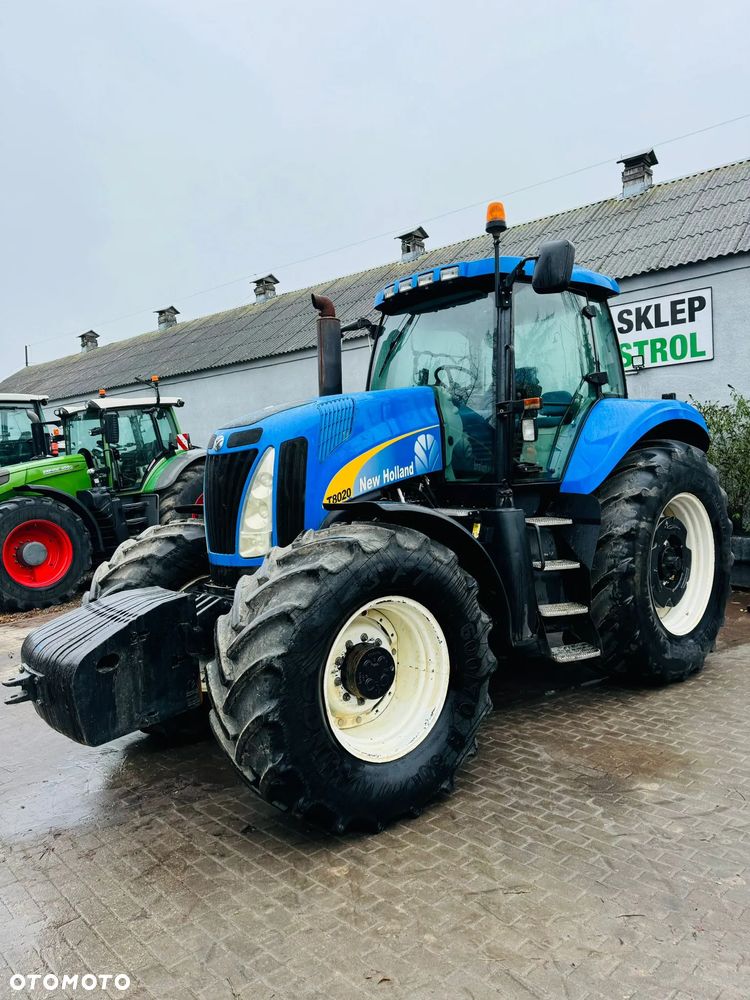 New Holland T8020 - 2