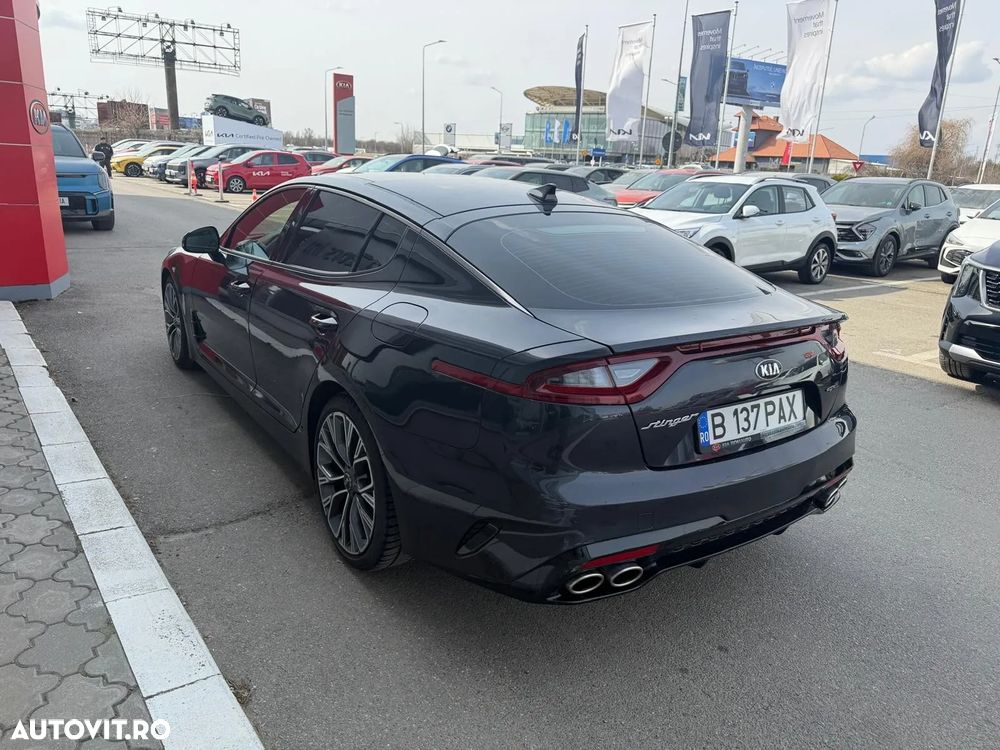 Kia Stinger 2.0 T-GDI RWD GT Line - 2