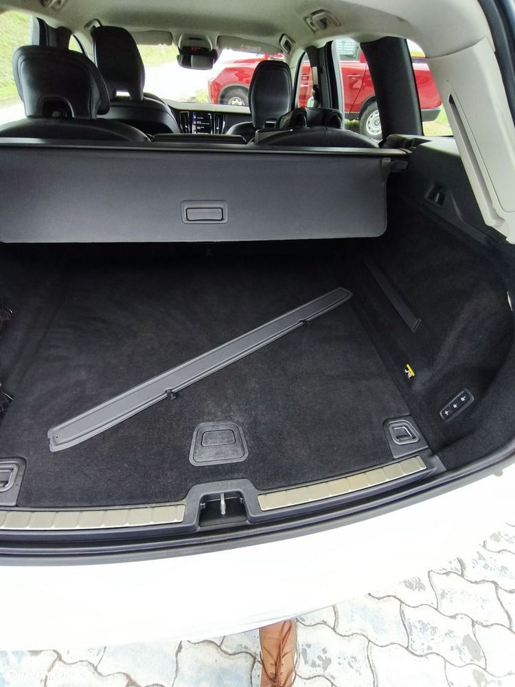 Volvo XC 60 D4 AWD Momentum - 21