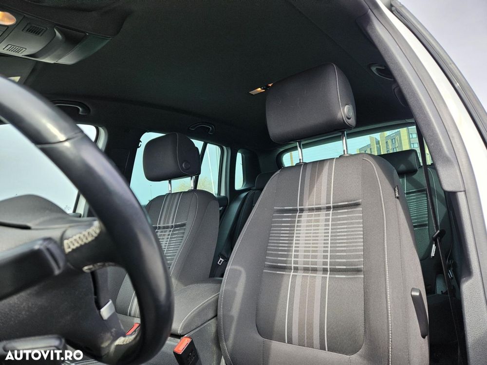 Volkswagen Tiguan - 8