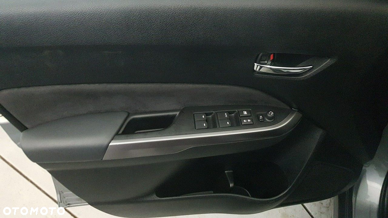 Suzuki Vitara - 23