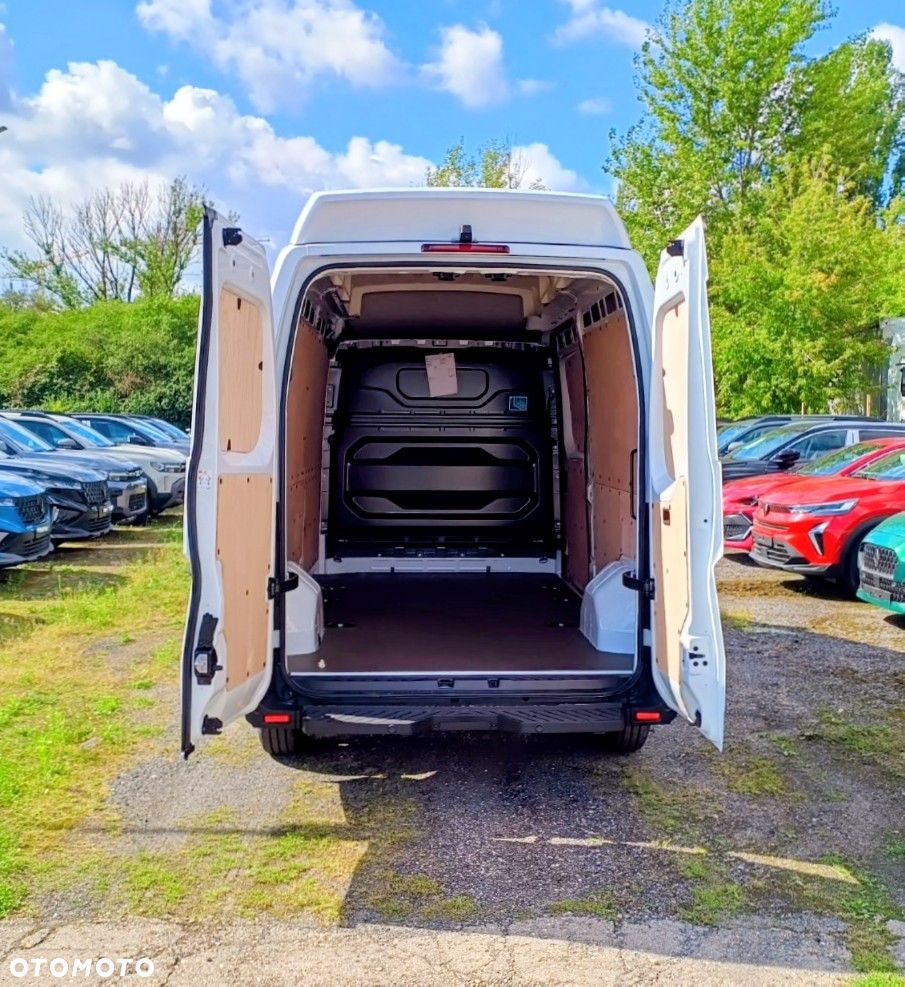 Renault Nowy Master - 11