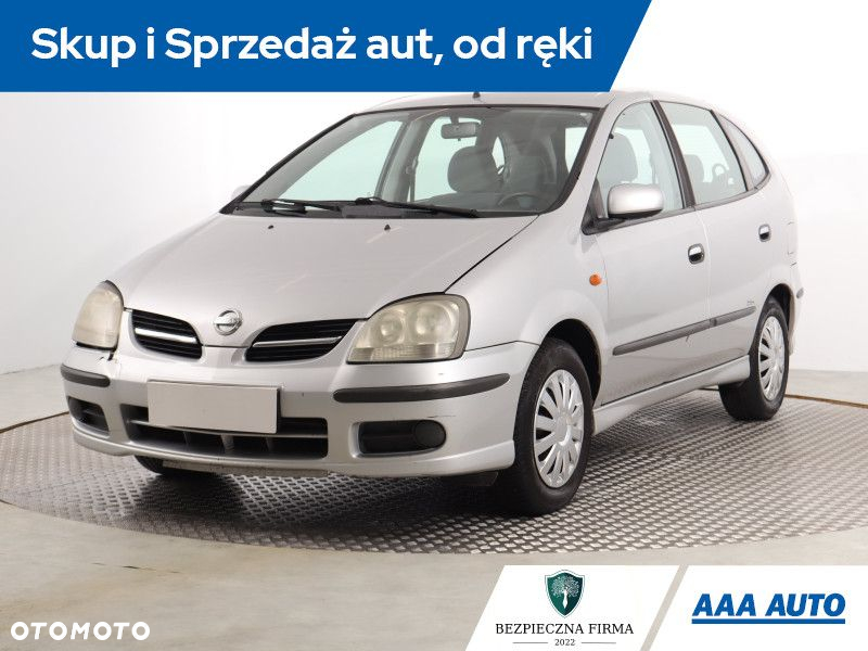Nissan Almera Tino - 2