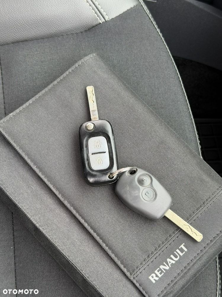 Renault Clio - 37