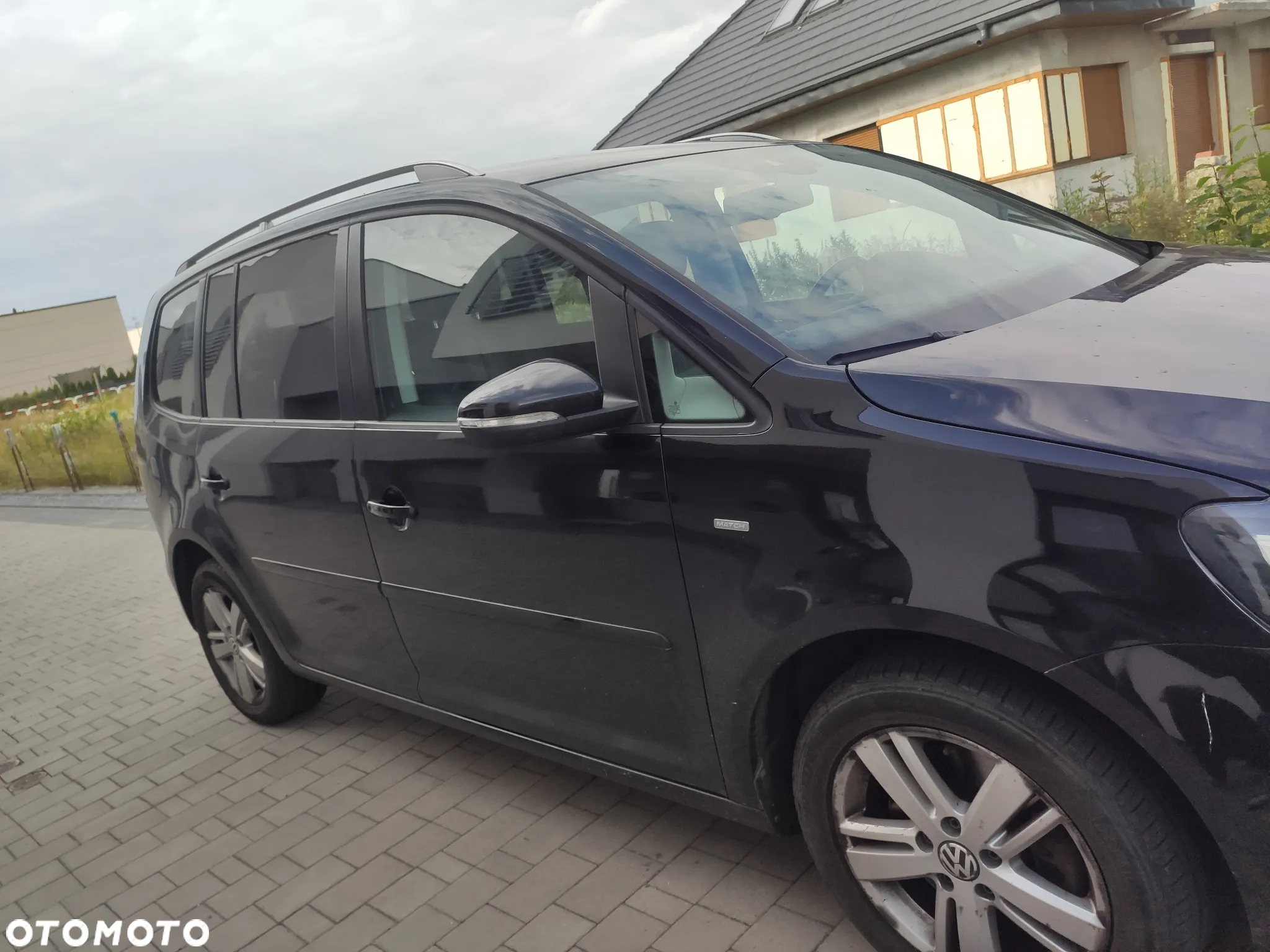 Volkswagen Touran 2.0 TDI DPF BlueMotion Technology DSG MATCH - 10