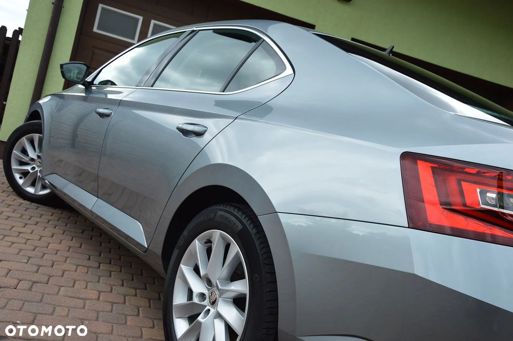 Skoda Superb 1.5 TSI ACT Ambition - 32