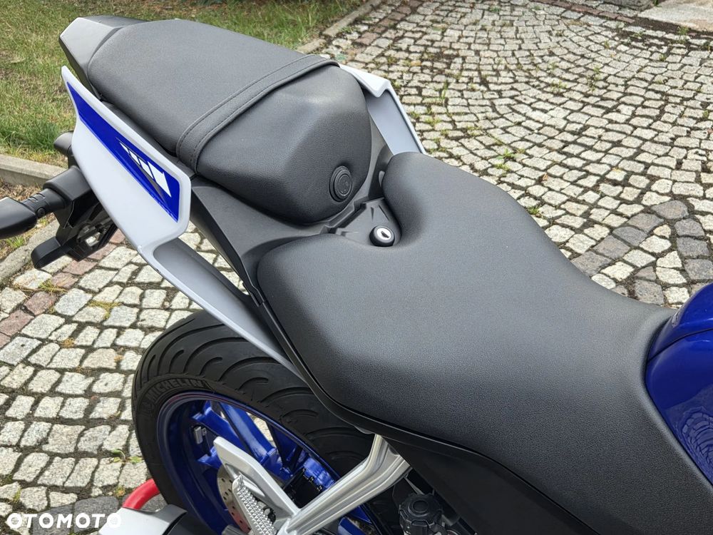 Yamaha YZF - 31