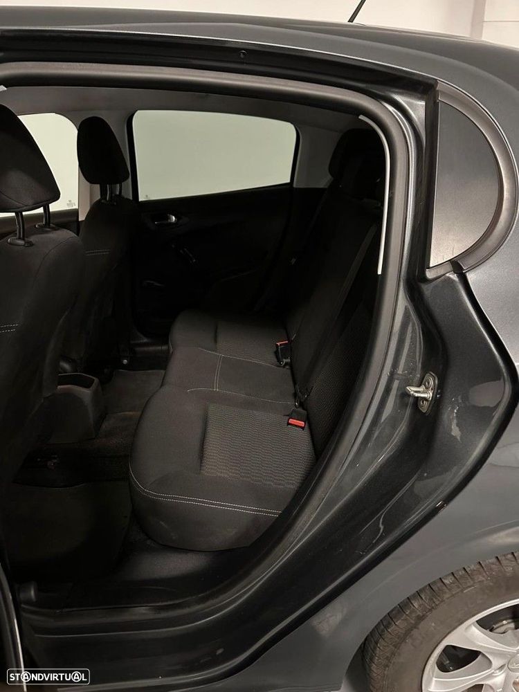 Peugeot 208 1.2 PureTech Active - 13