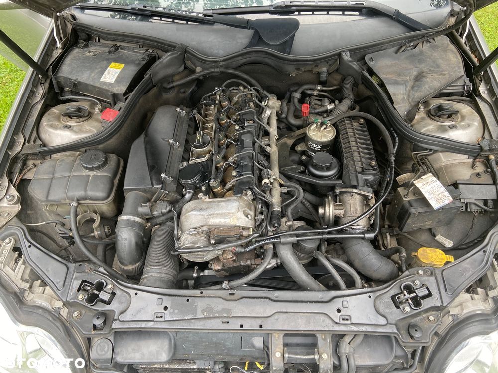 Mercedes-Benz Klasa C 270 T CDI Avantgarde - 20