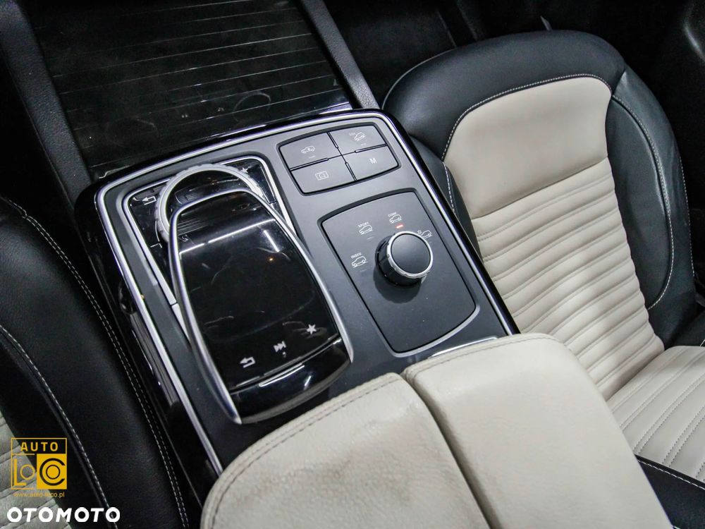 Mercedes-Benz GLE 350 d 4Matic 9G-TRONIC AMG Line - 32