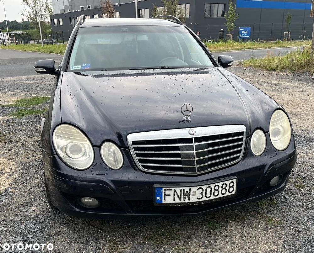 Mercedes-Benz Klasa E 280 CDI 4-Matic T Classic - 3