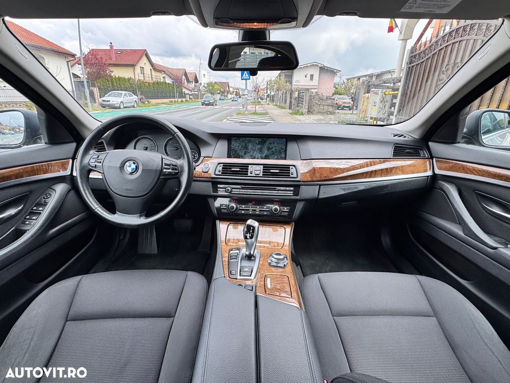 BMW Seria 5 525d Aut. - 7