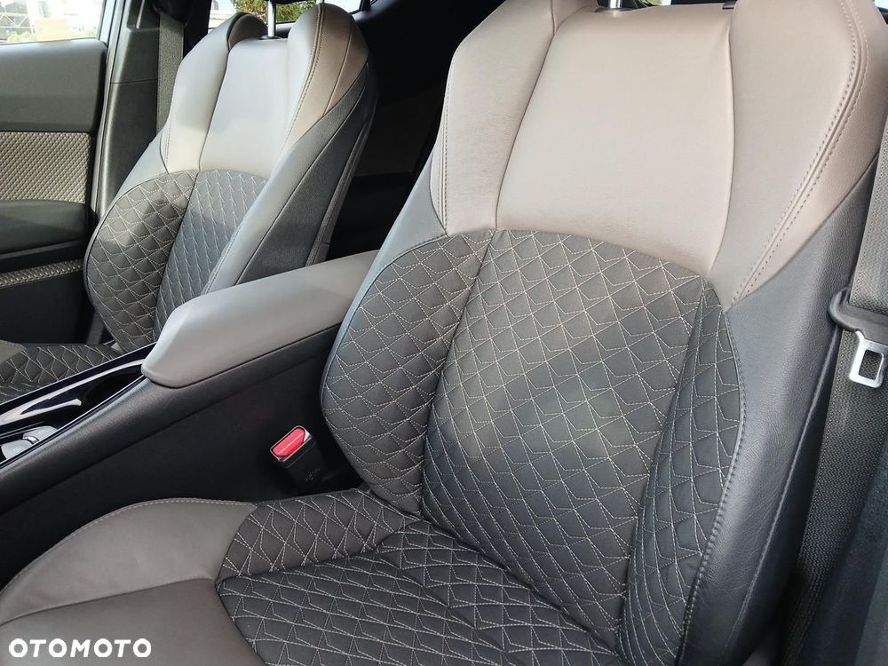 Toyota C-HR 2.0 Hybrid Executive - 39