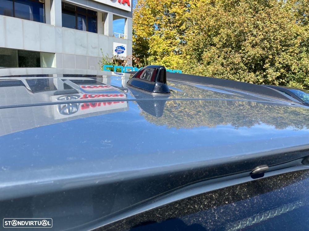 Toyota Corolla Cross 1.8 Hybrid Luxury - 26
