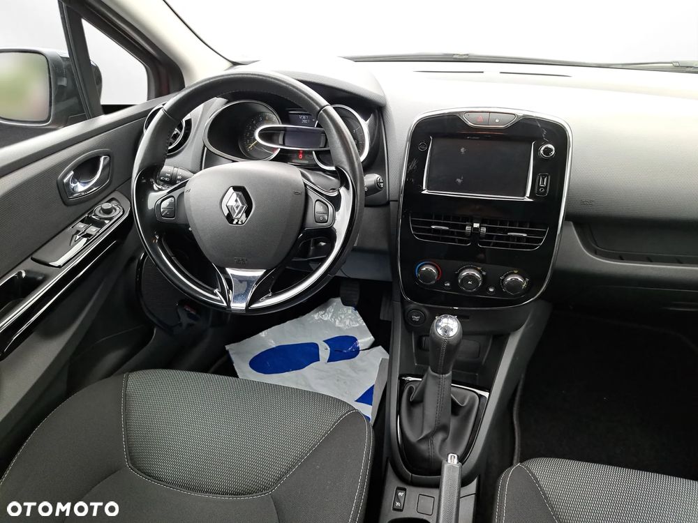 Renault Clio 1.2 16V Tech Run - 12