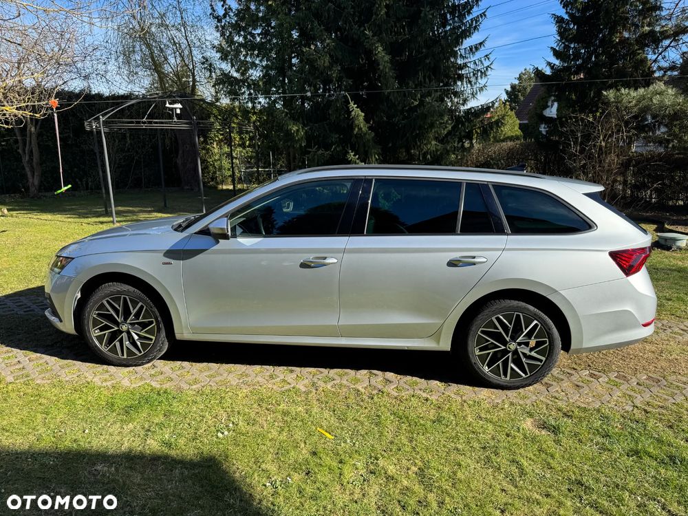 Skoda Octavia 2.0 TDI DSG Clever - 24