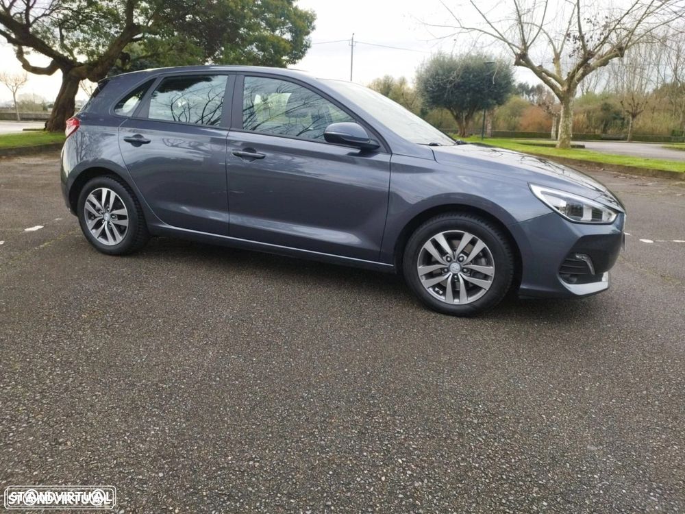 Hyundai i30 1.6 CRDi STyle+Navi 7DCT - 1