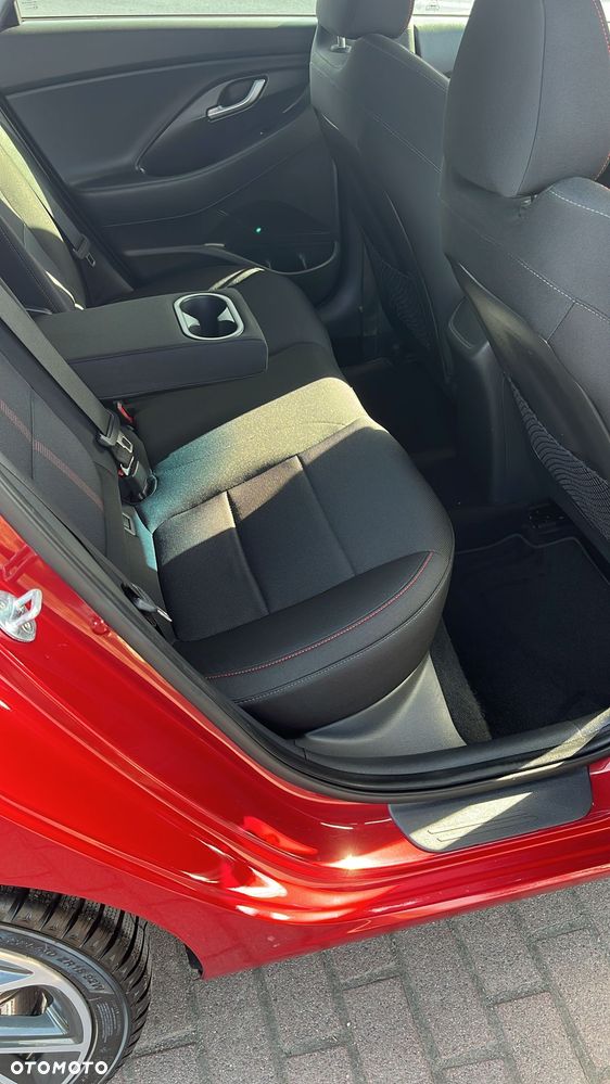 Hyundai i30 1.5 T-GDI 48V-Hybrid DCT N-Line - 17