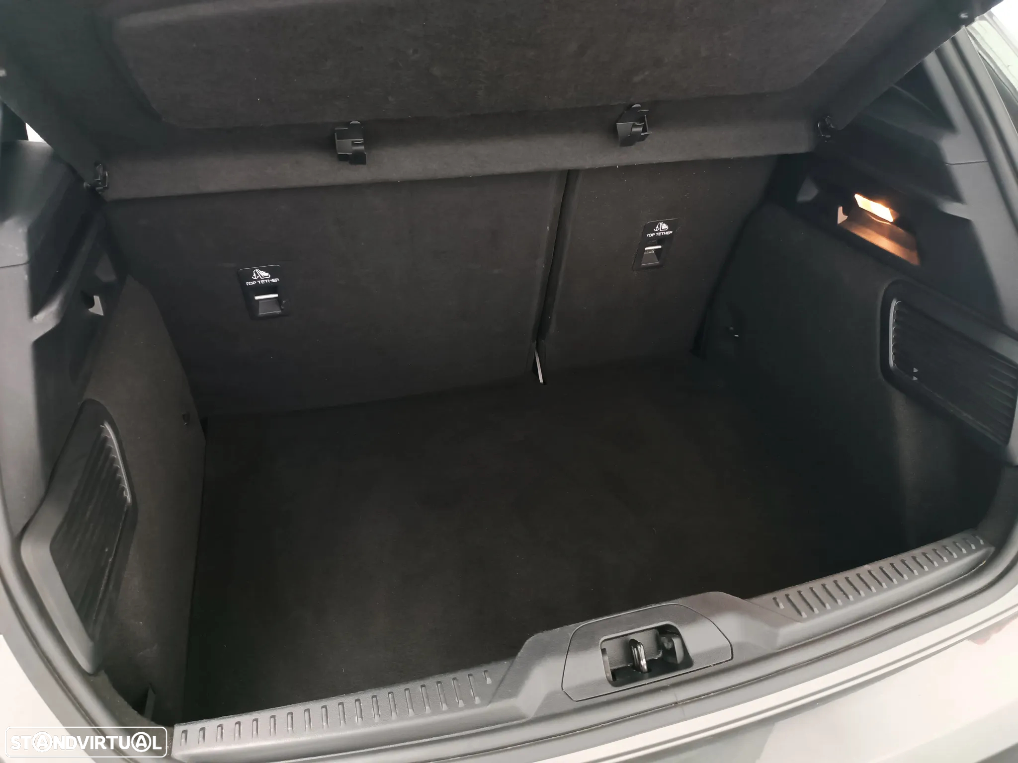 Ford Focus 1.0 EcoBoost ST-Line - 9