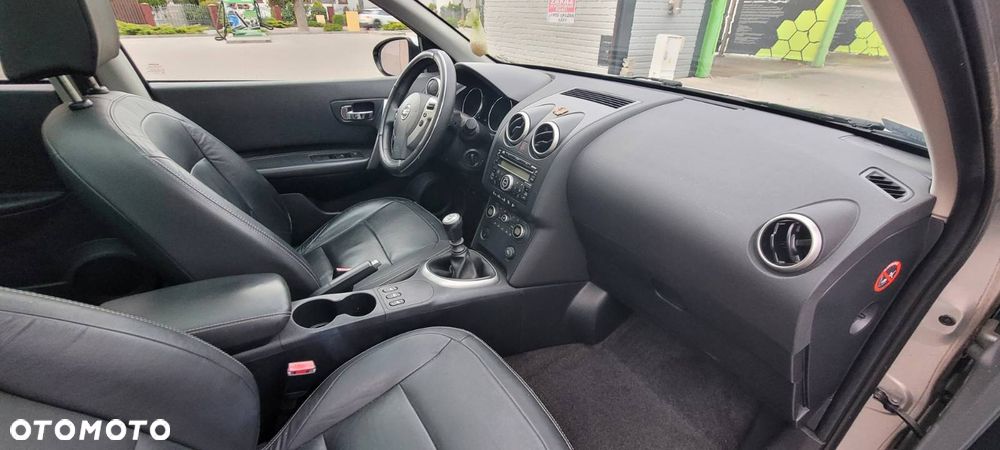 Nissan Qashqai 2.0 dCi Tekna - 4