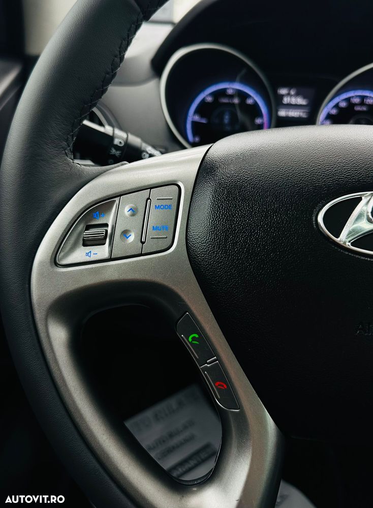 Hyundai ix35 1.7 CRDI 2WD Fifa World Cup Edition - 27