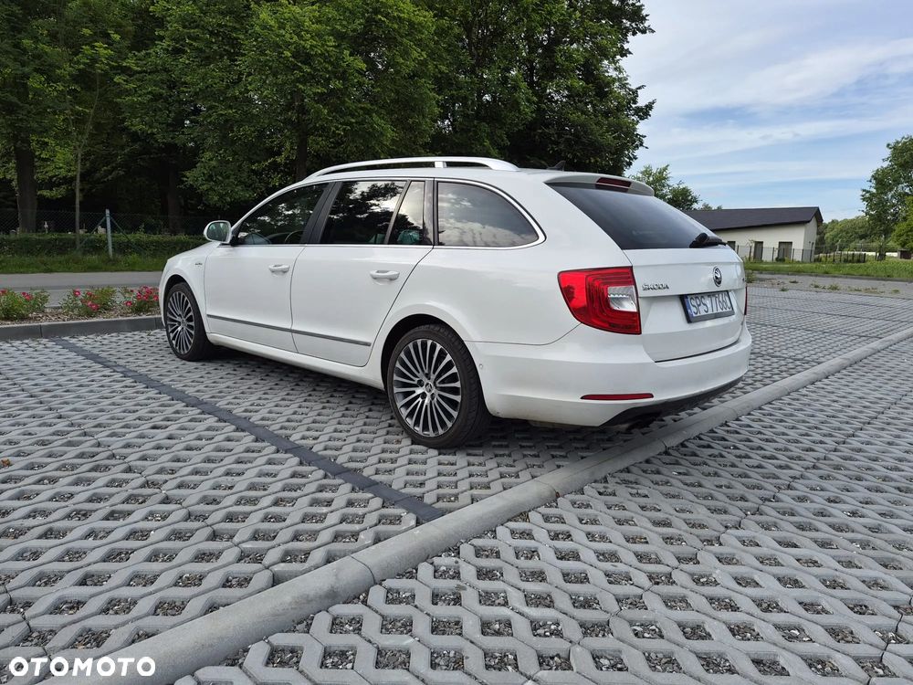 Skoda Superb 2.0 TDI 4x4 L&K DSG - 3