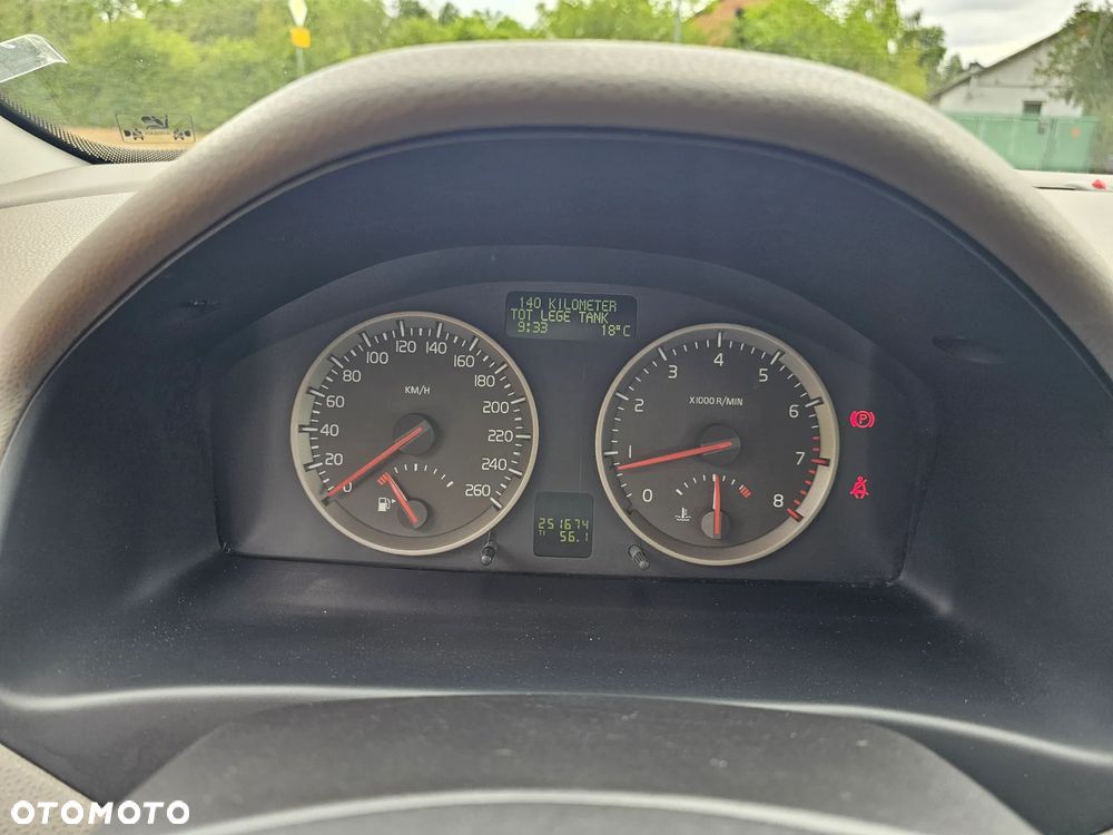 Volvo S40 2.4 - 12