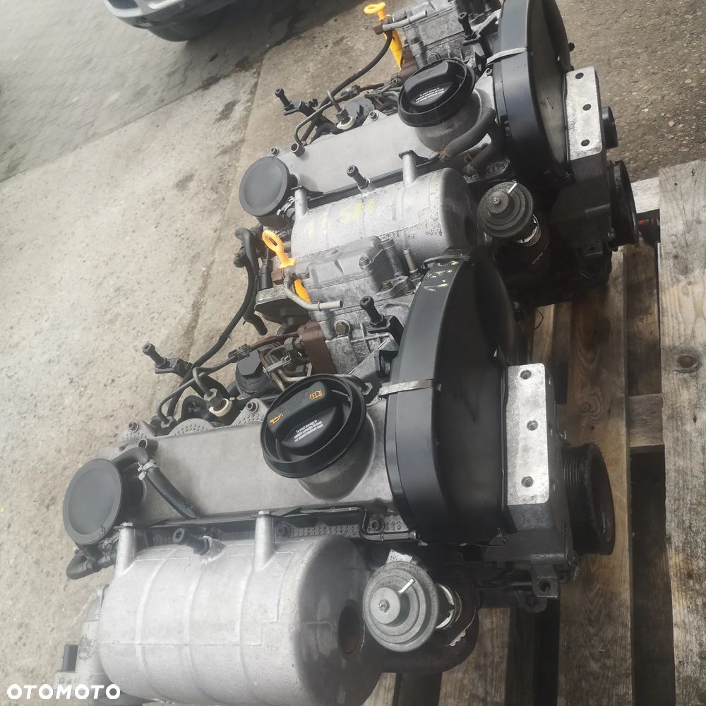 SILNIK SŁUPEK BLOK SILNIKA ASY VW 1.9 SDI 8V 64KM - 2