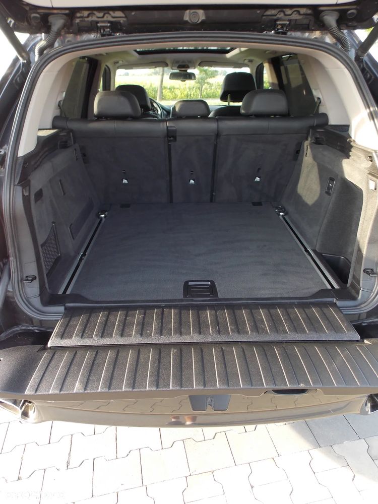 BMW X5 xDrive50i Sport-Aut - 35