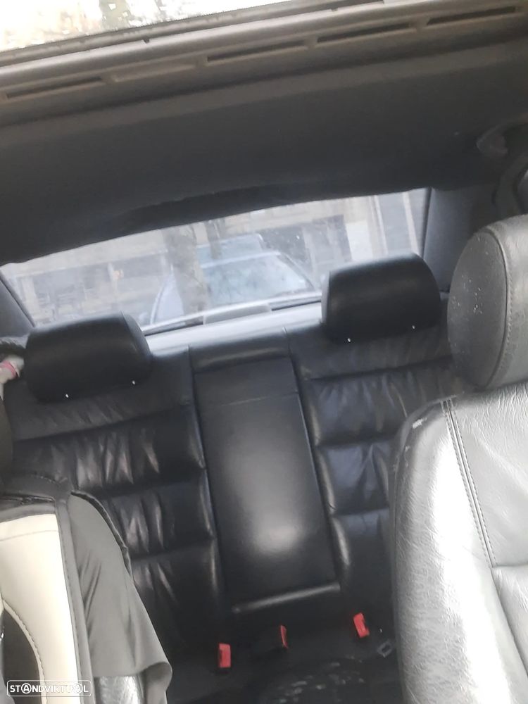 Audi A4 1.8 Ambiente - 4