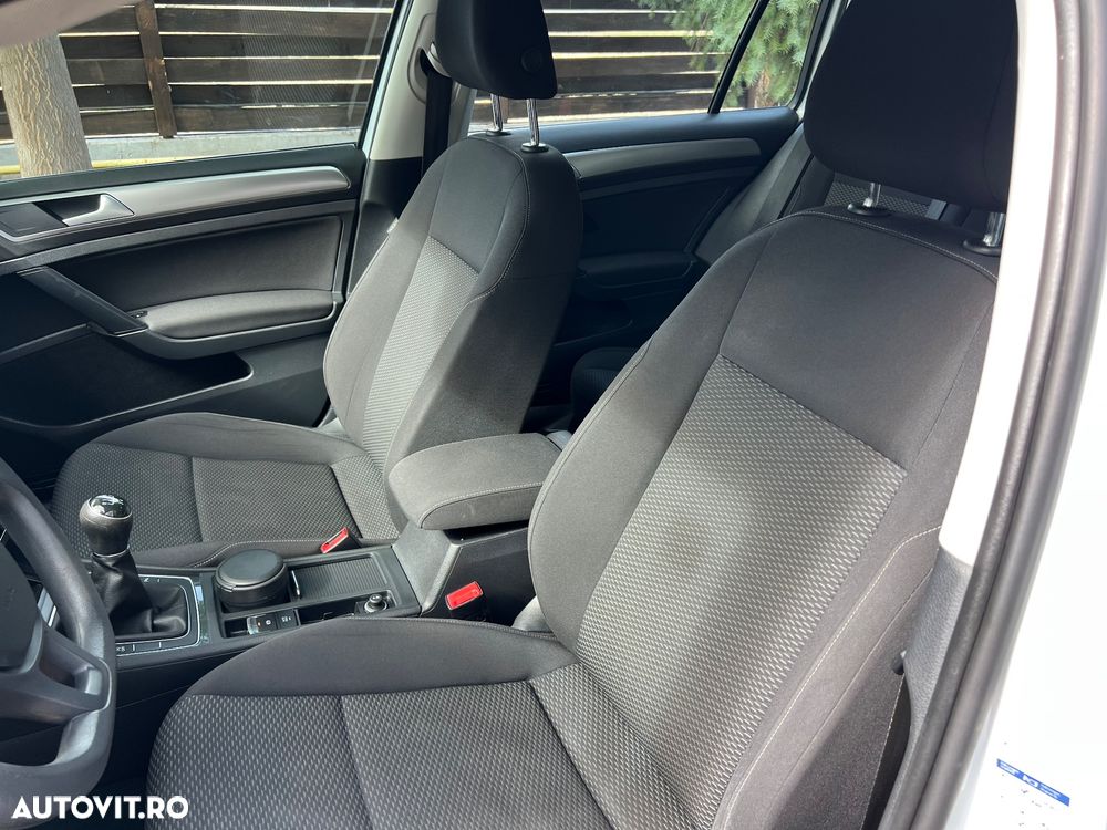 Volkswagen Golf 1.6 TDI Comfortline - 12