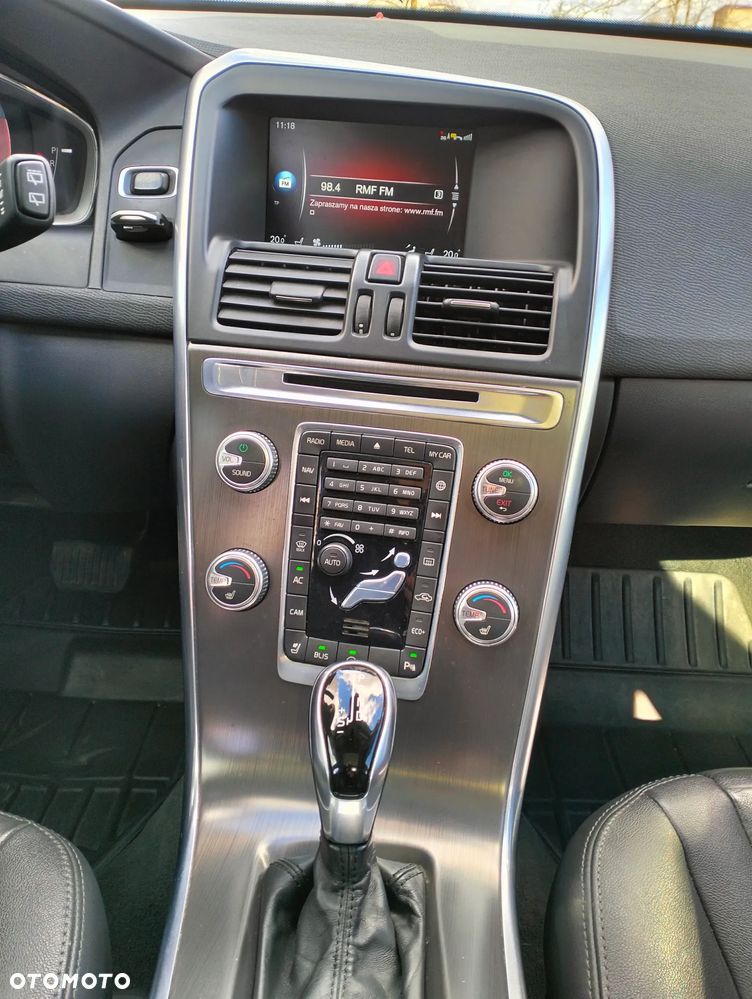 Volvo XC 60 T5 Geartronic Kinetic - 18