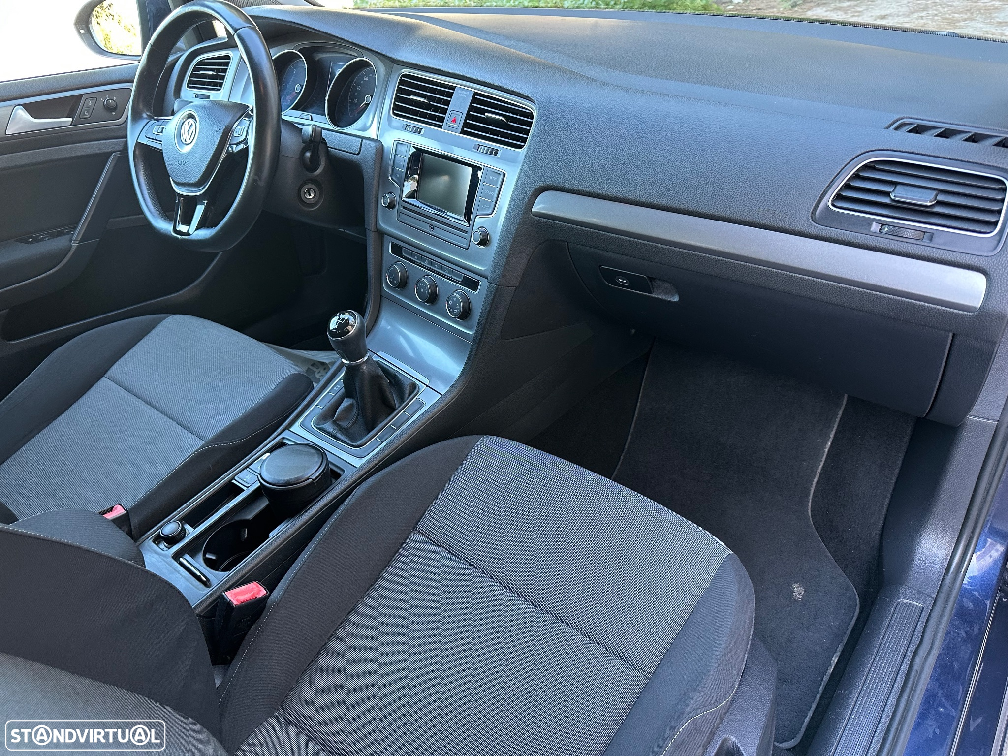 VW Golf 1.6 TDi Confortline - 16