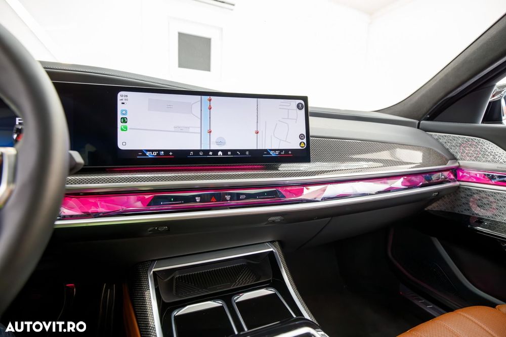 BMW M7 M760e xDrive AT PHEV - 33