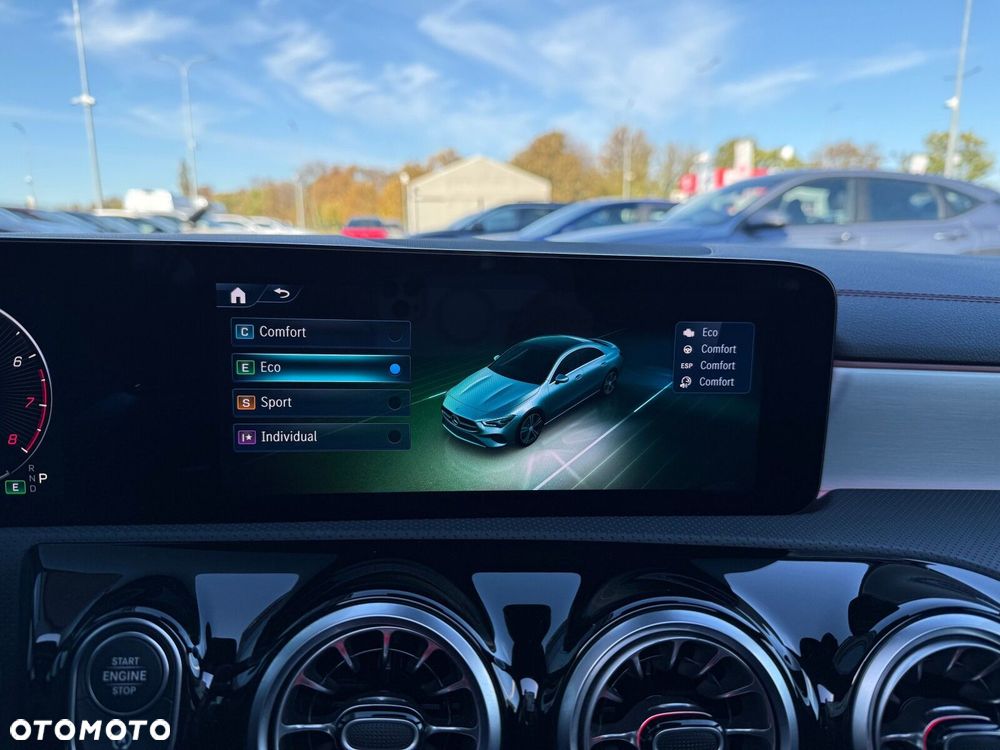 Mercedes-Benz CLA 200 AMG Line 7G-DCT - 19