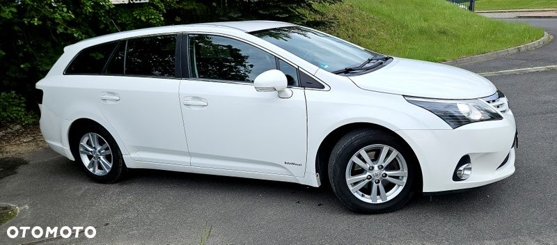 Toyota Avensis 2.0 D-4D Premium - 13