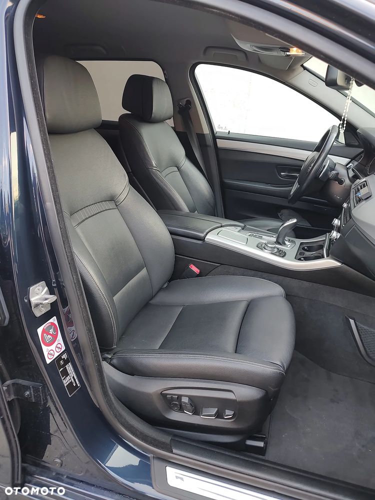 BMW Seria 5 535d Sport-Aut Modern Line - 12