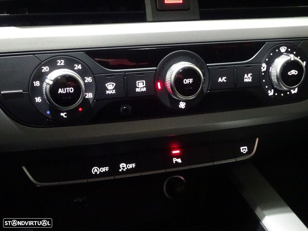 Audi A4 Avant 35 TDI S tronic - 28