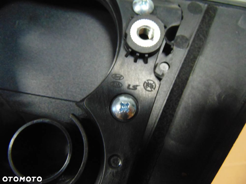 GNIAZDO ŁADOWANIA HYUNDAI IONIQ V P695C0-GI010 P695C0GI010 - 5