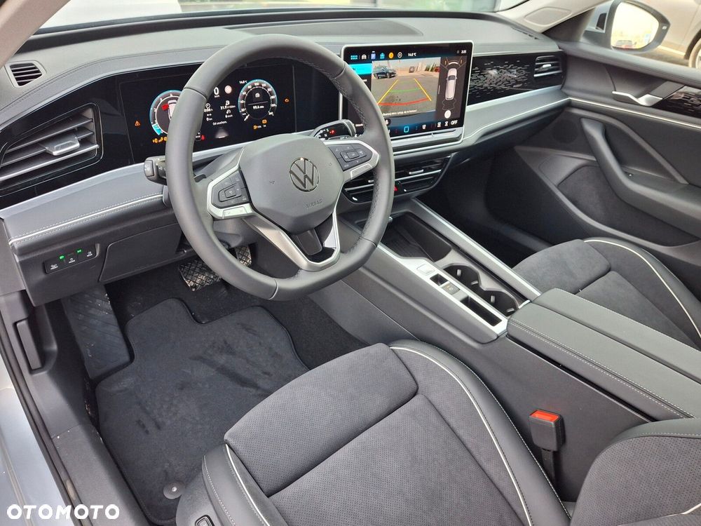 Volkswagen Passat - 12